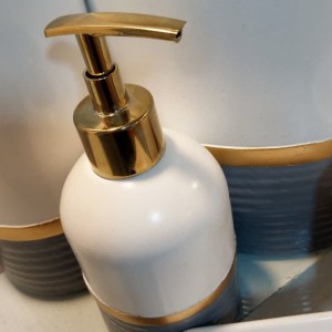 ست  اکسسوری 6 پارچه سرویس بهداشتی باریستا سفید طوسی با لاین طلایی آذین