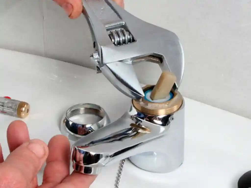 علت هرز شدن شیر اهرمی