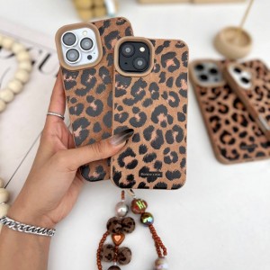 قاب ایفون پلنگی آویزدار