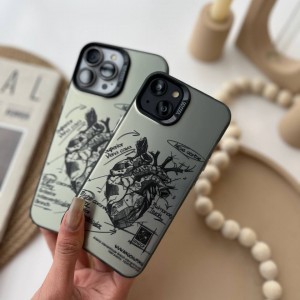 قاب ایفون قلب خطی