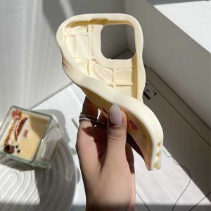 قاب ایفون brown cony