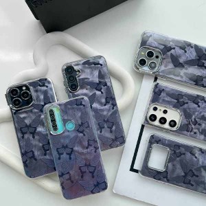 قاب ایفون بنفش پروانه