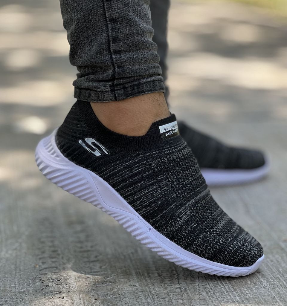 حراج فوق العاده  کفش راحتی  مردانه پسرانه مدل اسکیچرز  رنگ ذغالی ویژه پیاده روی  بی نهایت شیک و راحت و مدرن  با ارسال رایگان