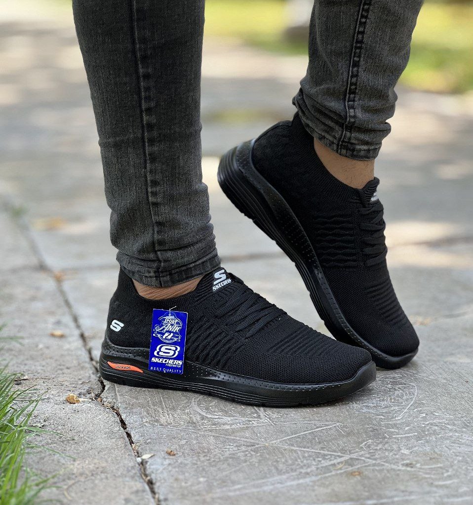 حراج فوق العاده  کفش راحتی  مردانه پسرانه مدل اسکیچرز  مناسب پیاده روی رنگ مشکی فوق العاده باکیفیت و راحت  با ارسال رایگان کد 3760