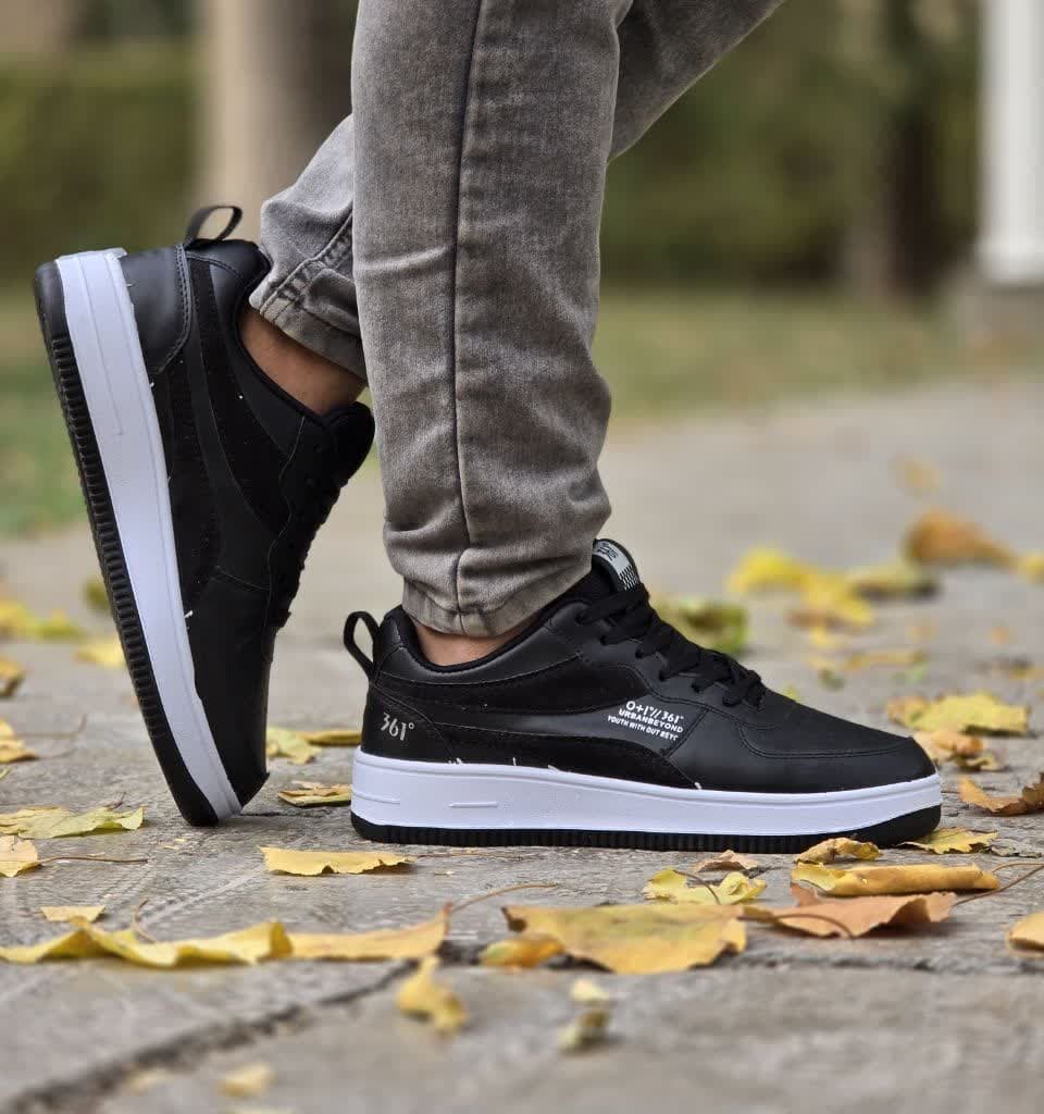 فروش هیجان انگیز  کفش کتونی اسپرت  مردانه و زنانه مدل 361  رنگ مشکی  زیره سفید فوق العاده خاص و جوان پسند