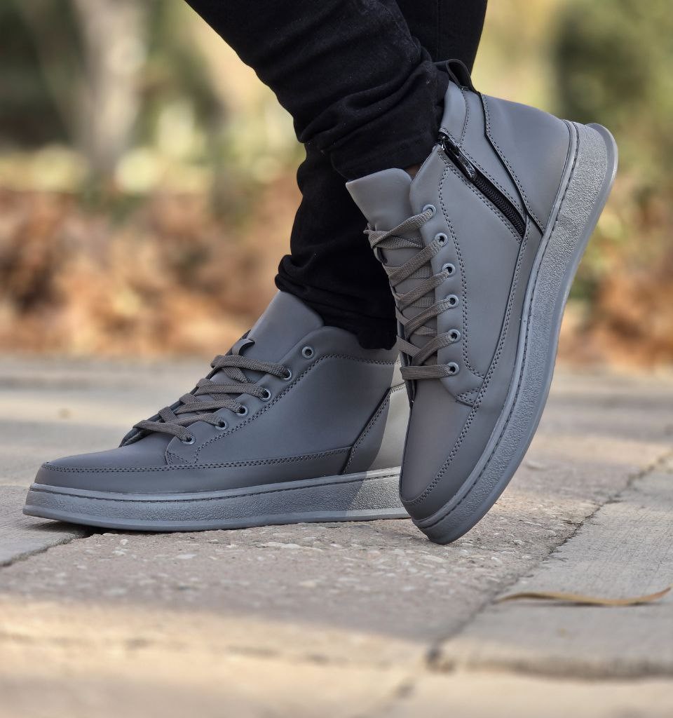 حراج واقعی کفش  نیم بوت اسپرت ونس مردانه  و پسرانه  رنگ طوسی تمام  یه کار شیک و جدید با ارسال رایگان