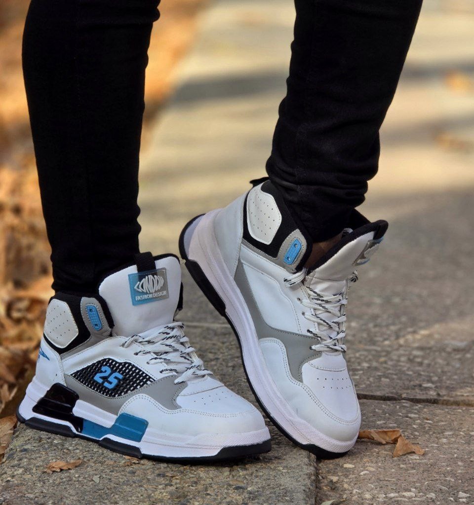 تخفیف هیجان انگیز  کفش اسپرت مردانه و پسرانه مدل جردن 25 رنگ سفید آبی یه کار خاص و جوان پسند با ارسال رایگان