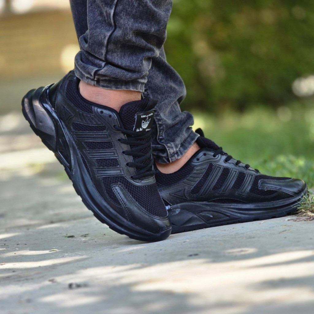 فروش ویژه  کفش اسپرت مردانه  و پسرانه مدل آدیداس  شیک و راحت رنگ مشکی   با ارسال رایگان