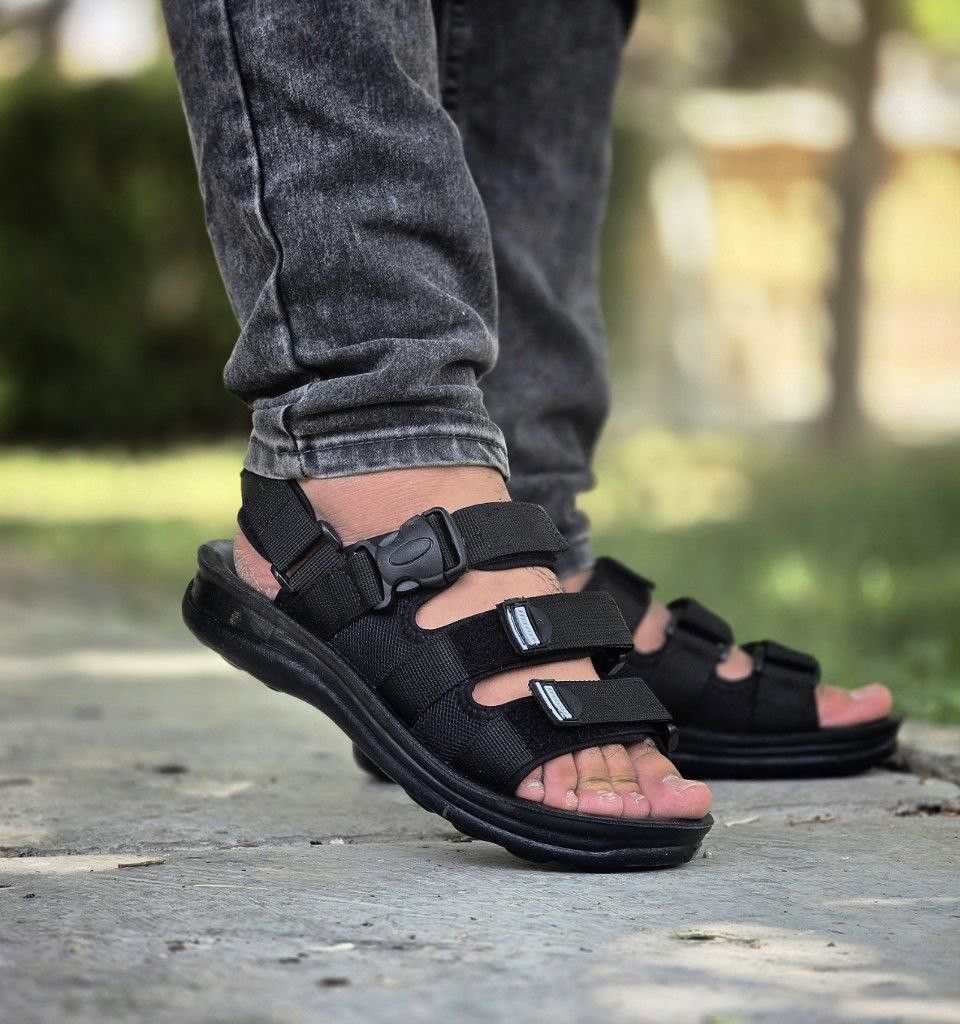 حراج هیجان انگیز کفش تابستانه مردانه شیک و ساده  رنگ مشکی با ارسال رایگان