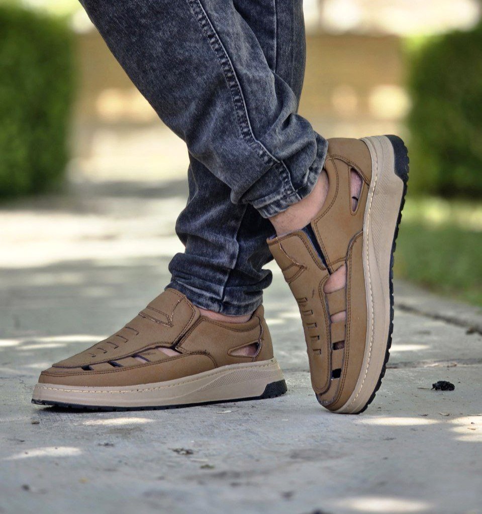 تخفیف ویژه کفش تابستانه مردانه شیک و راحت رنگ قهوه ای زیره کرم با ارسال رایگان