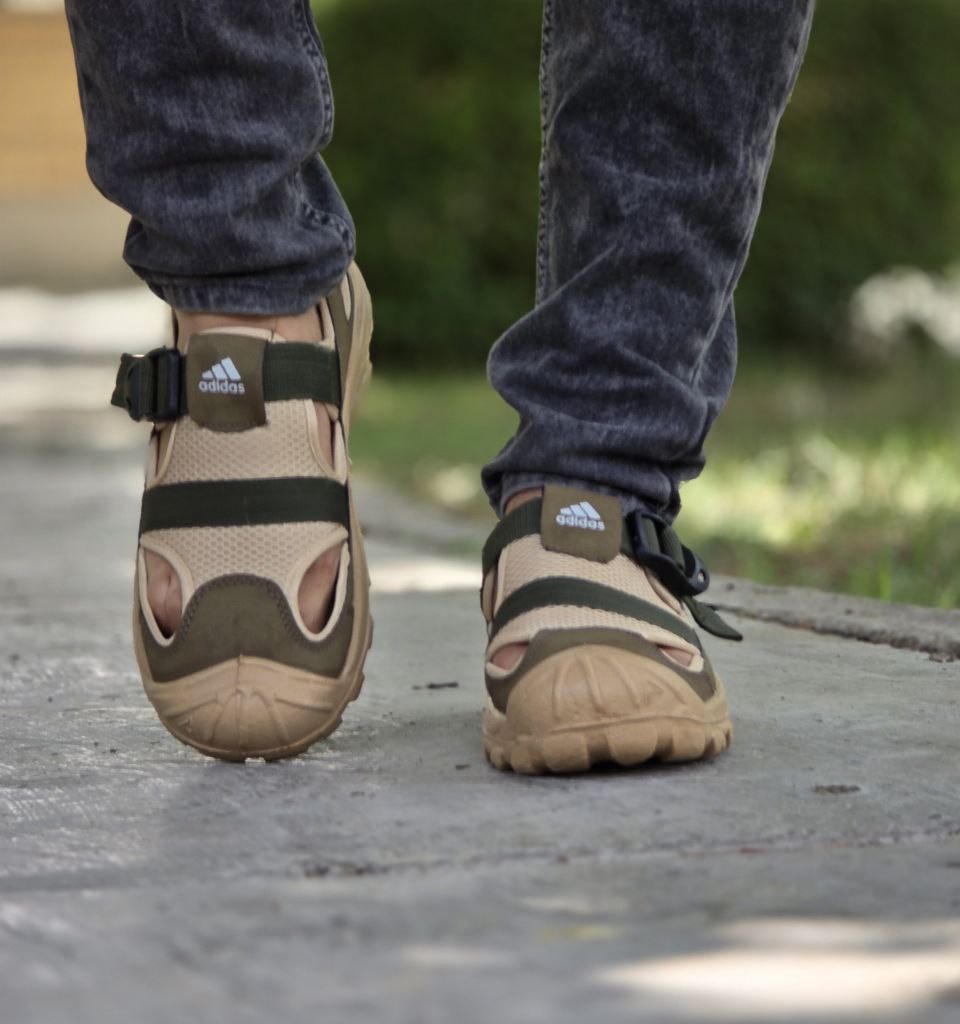 حرااااج هیجان انگیز کفش تابستانه مردانه جذاب و ساده  رنگ کرم زیتونی  با ارسال رایگان