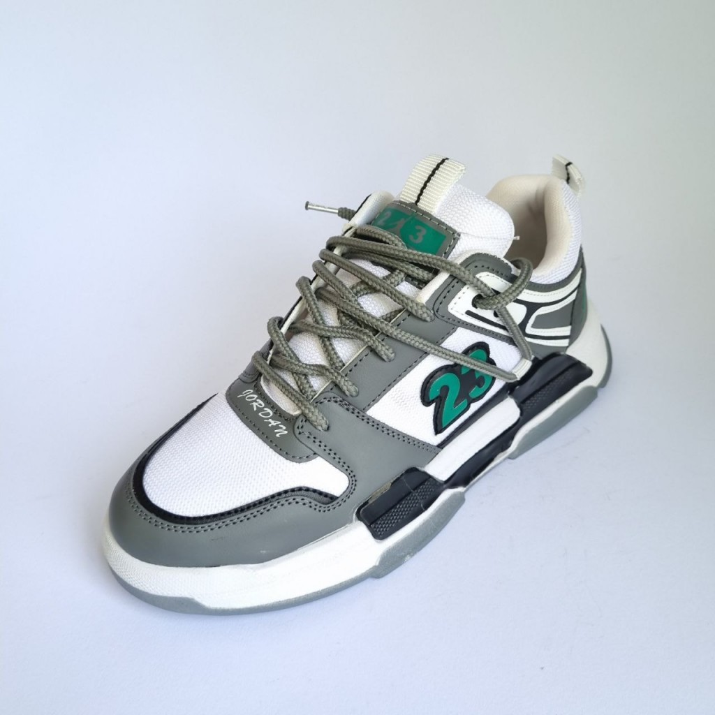 حراج جدید کفش اسپرت مردانه و پسرانه مدل جردن 23  بادوام بالا و عالی رنگ طوسی سفیدسبز   به روز