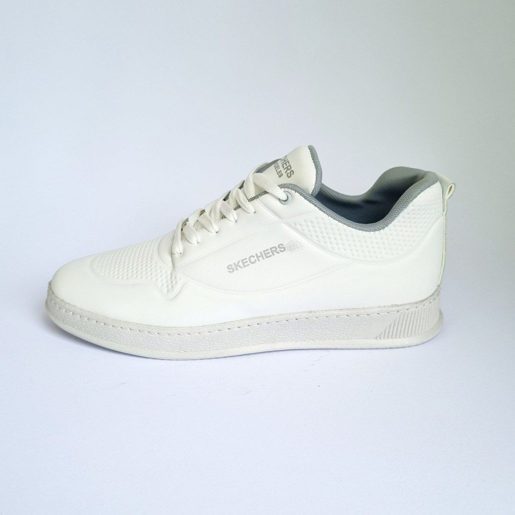 فروش هیجان انگیز کفش اسپرت مردانه مدل اسکیچرز  ساده و مناسب رنگ سفید ویژه