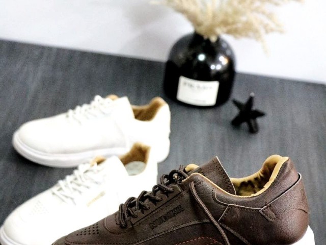 فرووش کفش مردانه مدرن و با کیفیت بالا