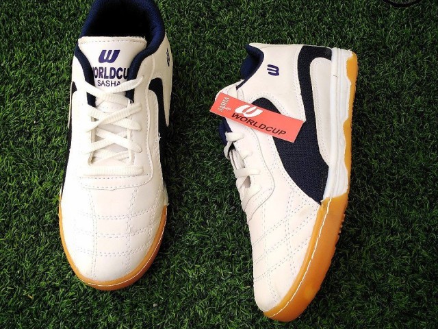 تخفیف کفش سالنی مردانه مدل ورلدکاپ  مقاوم و بادوام