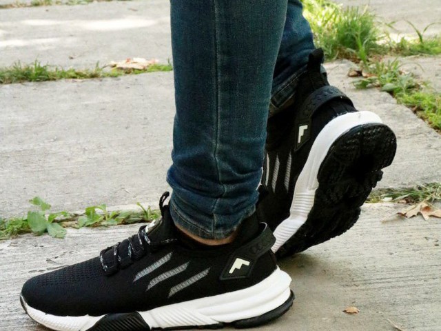 فروش ویژه کفش اسپرت مردانه آدیداس خوشپا و بی مانند