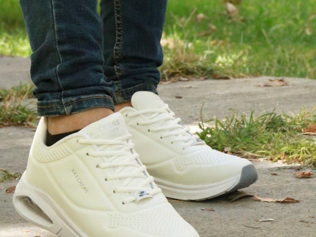 حراج اسپرت پرطرفدار مردانه و زنانه مدل اسکیچرز ارسال رایگان