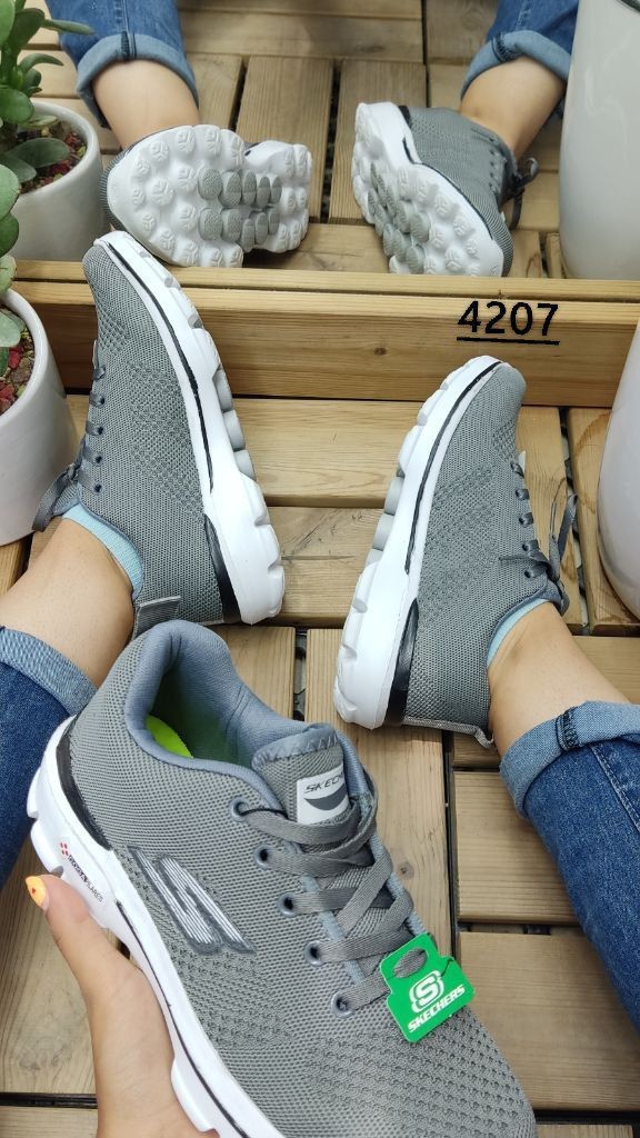 فروش فوق العاده این هفته کفش اسپرت و پیاده روی  زنانه دخترانه مدل اسکیچرز زیره ماساژوری کد4207با ارسال رایگان