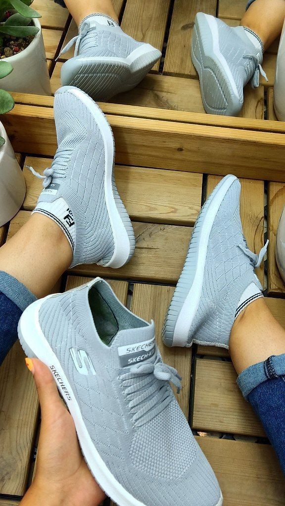 حراج  بزرگ کفش اسپرت و پیاده روی  زنانه مدل اسکیچرز طوسی روشن  کد 799