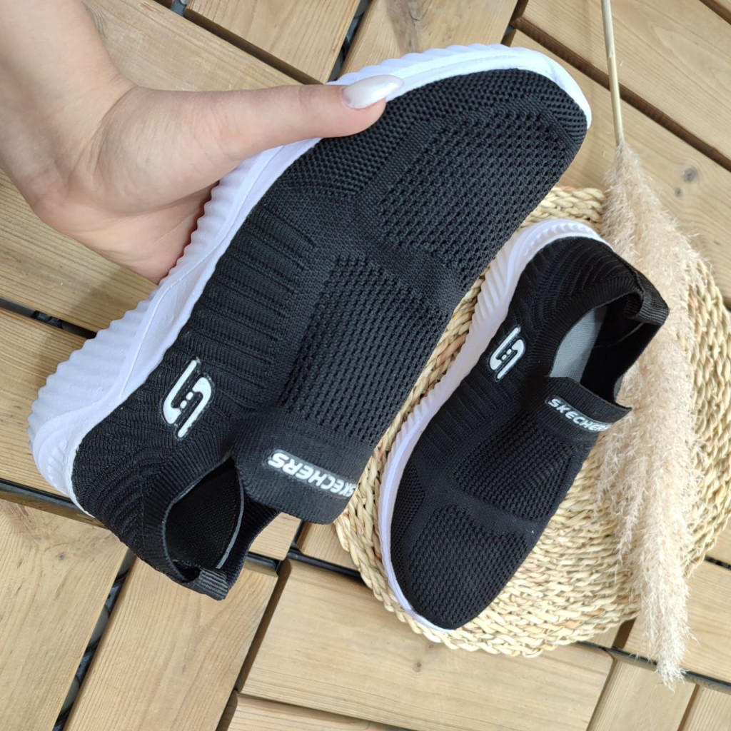 فروش کفش کتونی اسپرت مردانه پسرانه مدل اسکیچرز  نرم و با کیفیت ویژه پیاده روی رنگ مشکی مشکی زیره سفید با ارسال رایگان 3198