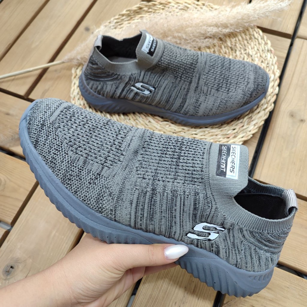 تخفیف ویژه کفش راحتی  مردانه پسرانه مدل اسکیچرز  نرم و با کیفیت  مخصوص پیاده روی  رنگ طوسی زیره طوسی با ارسال رایگان