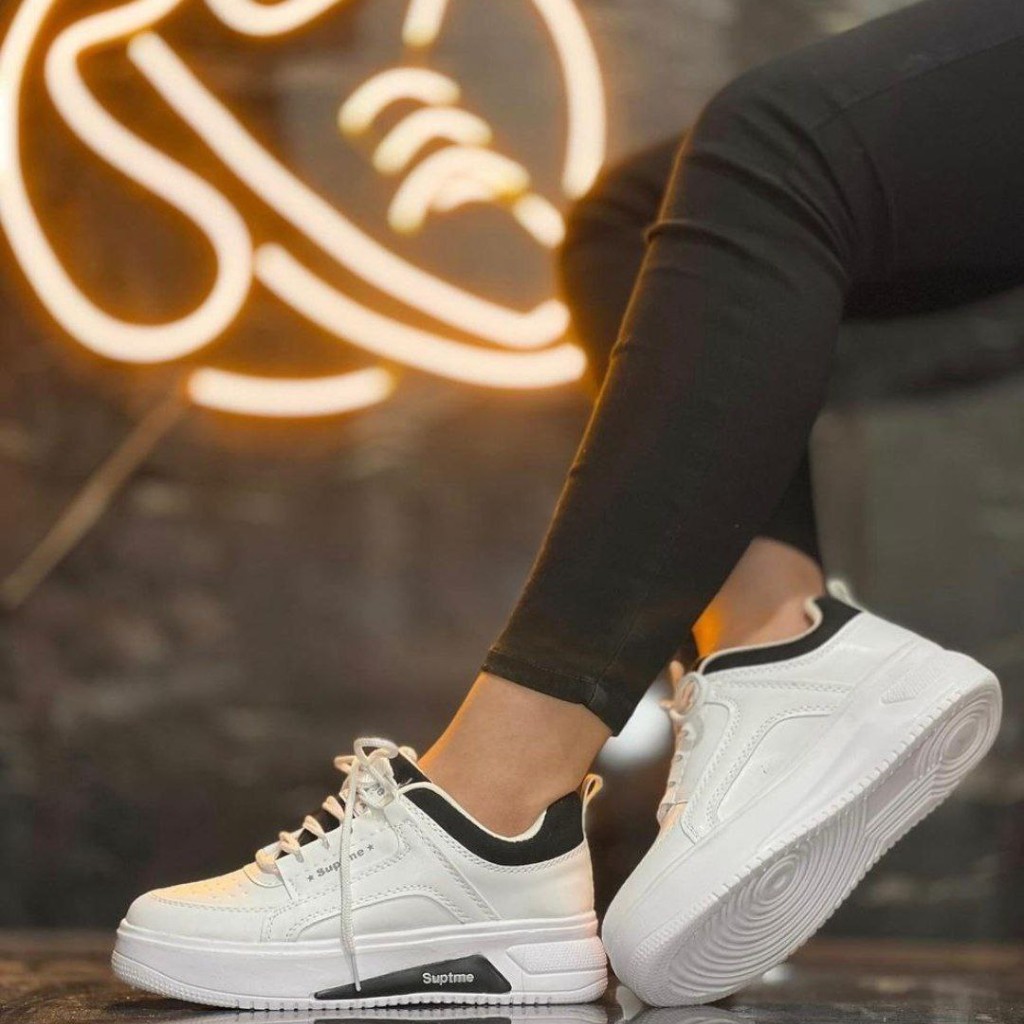 حراج استثنایی کتونی  اسپرت دخترانه  زنانه مدل جدید ونس  رنگ  سفید مشکی با ارسال رایگان  کد4255