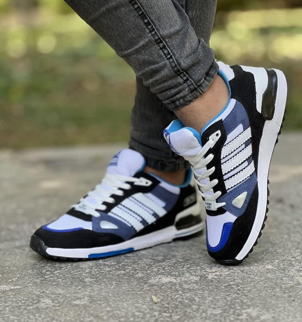 فروش فوق العاده کفش  مردانه  پسرانه مدل  ادیداس  پرفروش و باکیفیت رنگ سفید سبز مشکی  باارسال رایگان