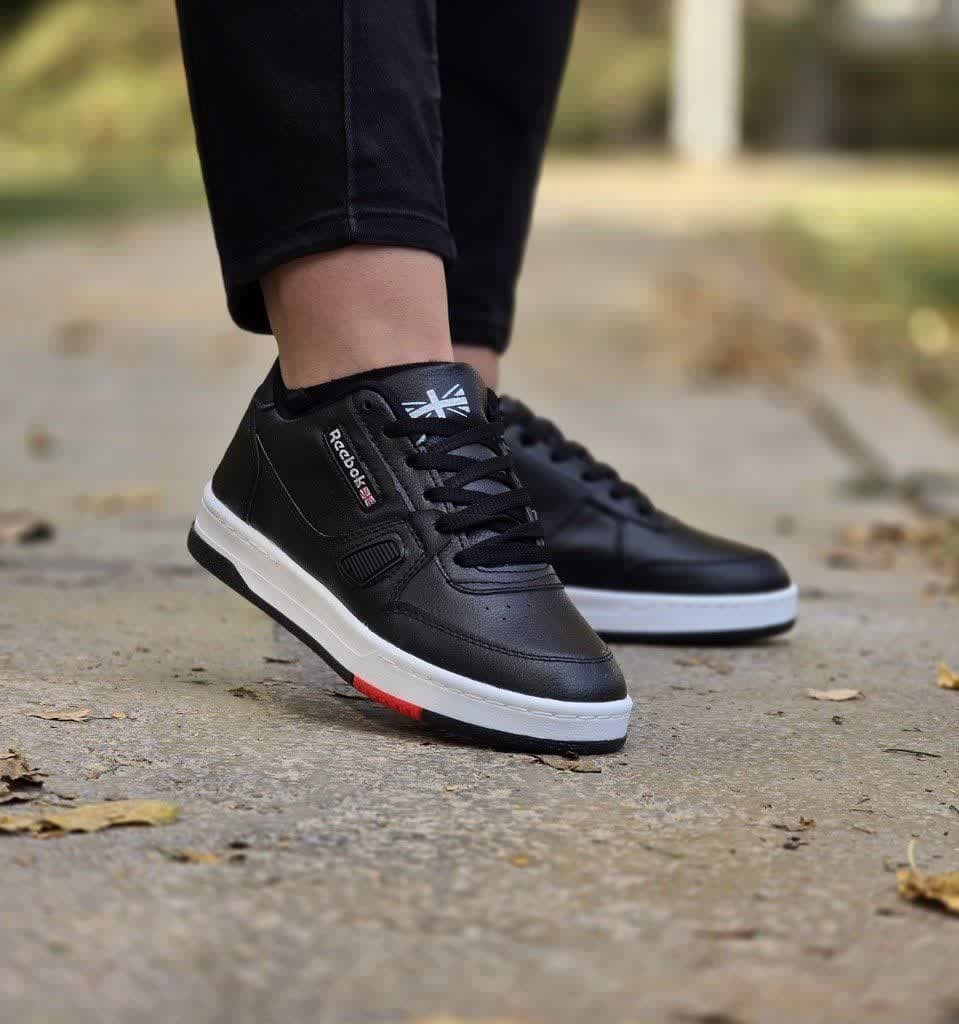 حراج جدیدترین کفش اسپرت دخترانه مدل ریبوک بسیار شیک و فوق العاده مشکی با ارسال رایگان