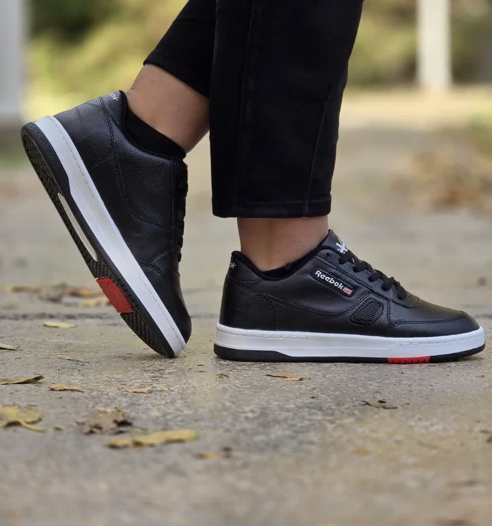 حراج جدیدترین کفش اسپرت دخترانه مدل ریبوک بسیار شیک و فوق العاده مشکی با ارسال رایگان