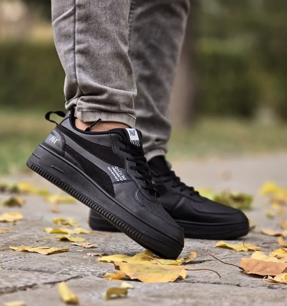 فروش ویژه  کفش اسپرت پرطرفدار مردانه مدل  361  یه کار فوق العاده شیک و پرفروش رنگ سفید کرم با ارسال رایگان