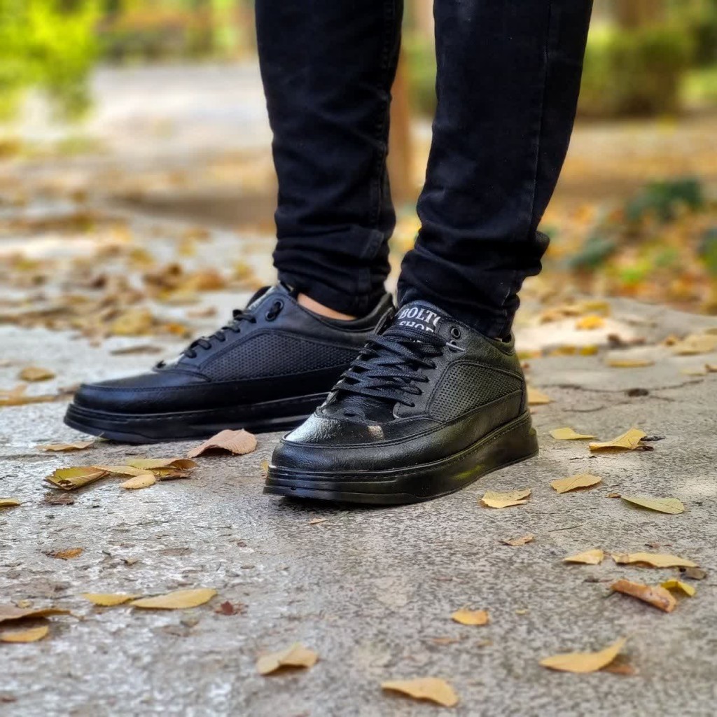 فروش  ویژه کفش اسپرت مردانه مدل ونس پرفروش و استثنایی رنگ مشکی زیره سفید  باارسال رایگان3486