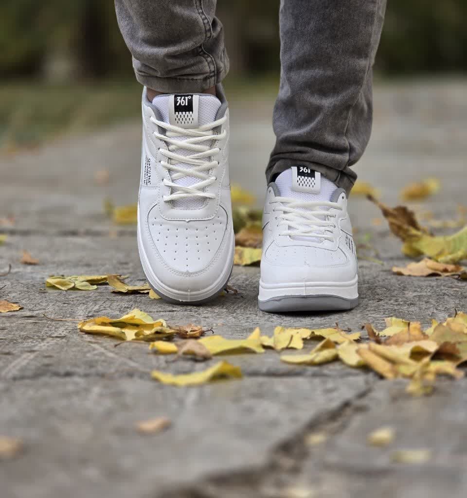 آف ویژه کفش اسپرت مردانه اسکیچرز مناسب پیاده روی رنگ مشکی قرمز  با ارسال رایگان کد3370