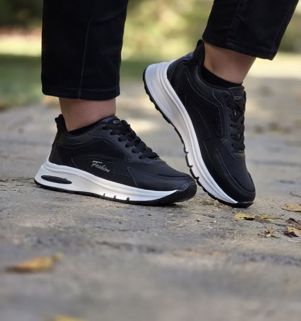 حراج استثنایی کتونی  اسپرت دخترانه  زنانه مدل جدید ونس  رنگ مشکی زیره سفید با ارسال رایگان  کد 4367