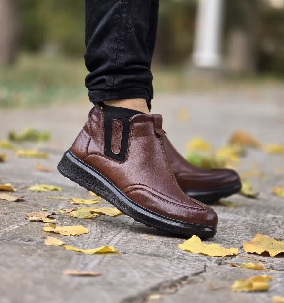 حراج ویژه کفش نیم بوت اسپرت مردانه و پسرانه  رنگ قهوه ای تیره  مناسب پیاده روی با کیفیت عالی با ارسال رایگان