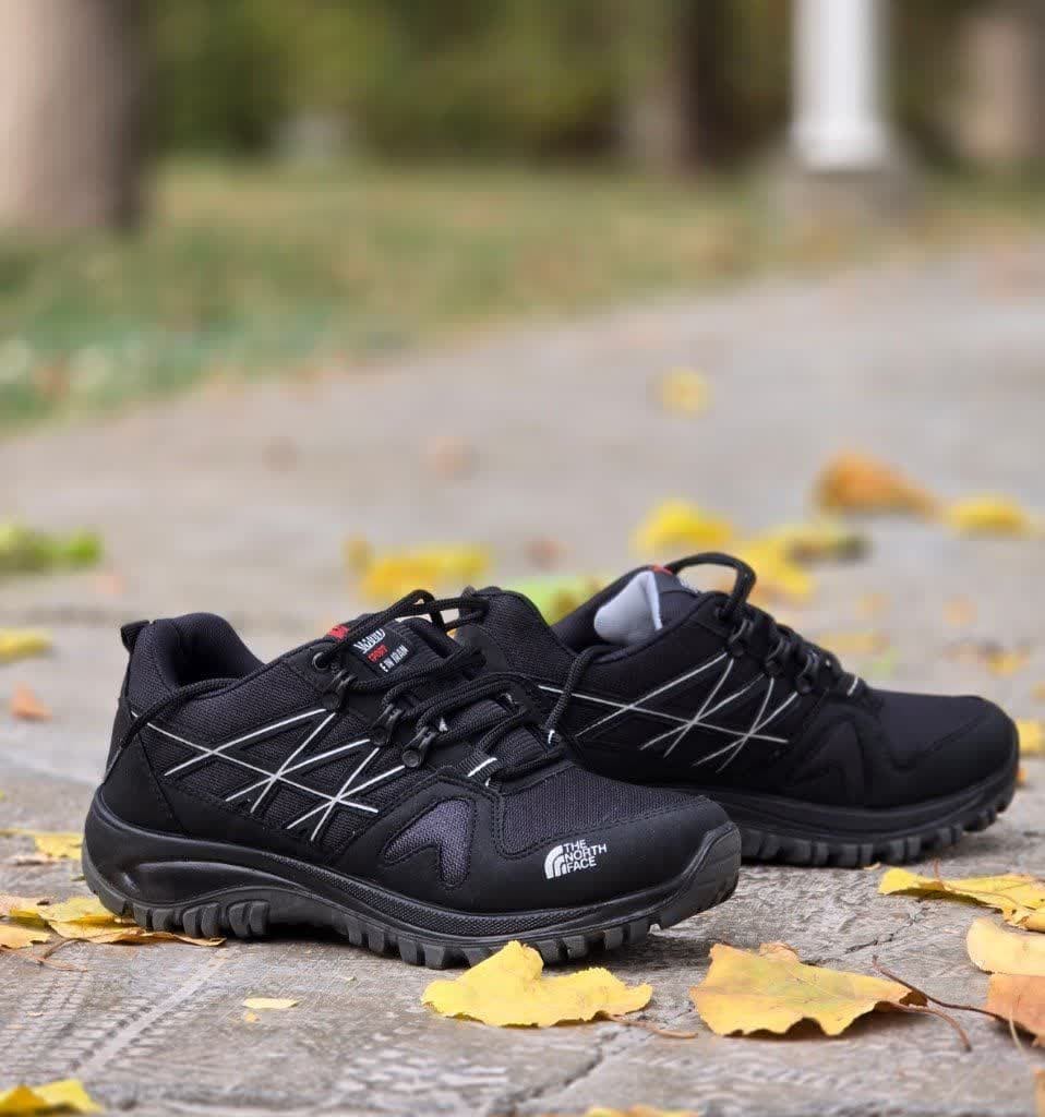 حراج کفش این هفته  نیم بوت  مردانه  پا خور عالی رنگ  یشمی  قیمت  فقط فقط 298000