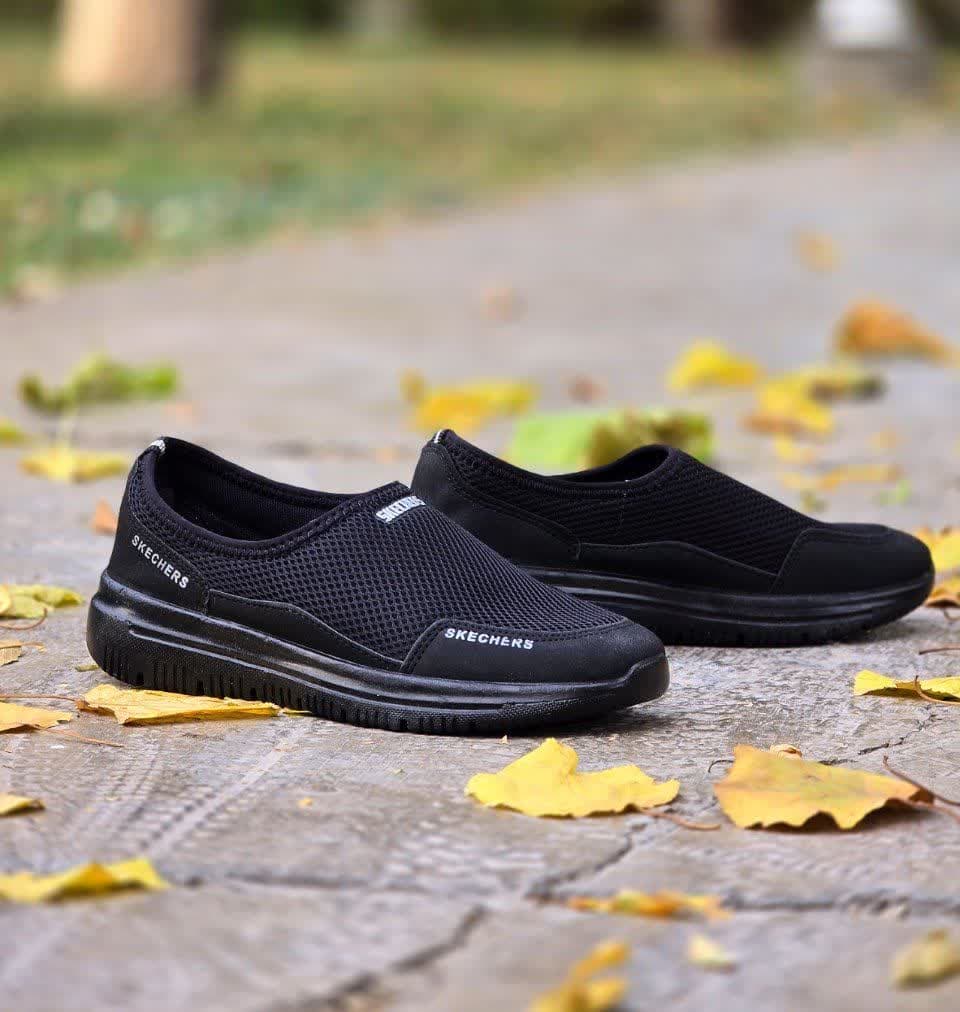 فروش ویژهههه پیاه روی مردانه   مدل اسکیچرز  با ارسال رایگان