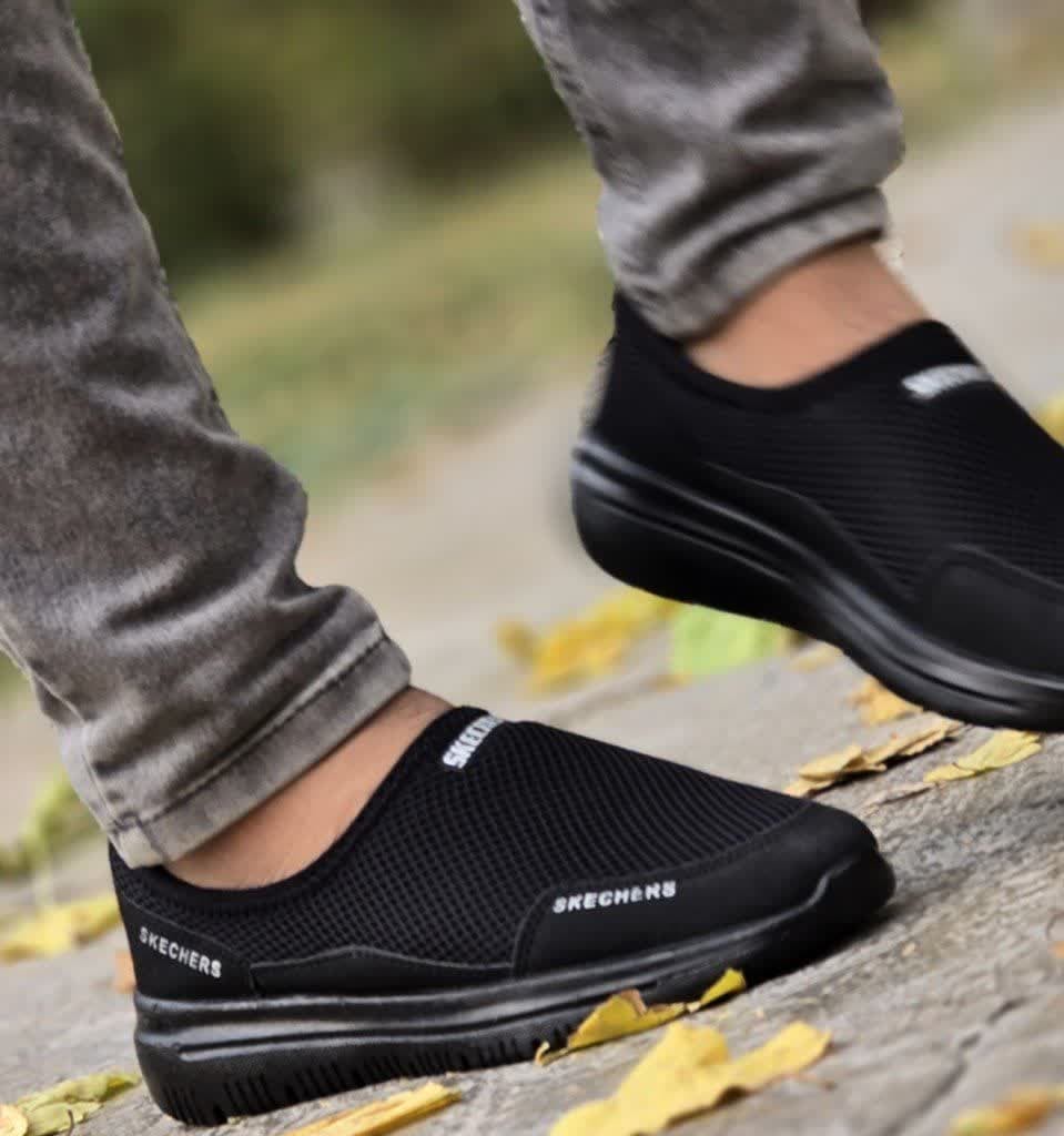 فروش ویژهههه پیاه روی مردانه   مدل اسکیچرز  با ارسال رایگان