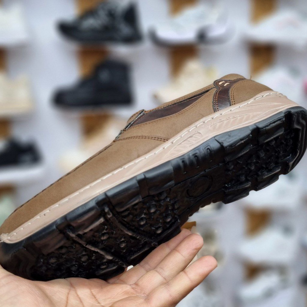 فروش ویژه روز مرد کفش طبی مجلسی اسپورت اداری مردانه رنگ مشکی یه کار  فوق العاده خوشپا با ارسال رایگان