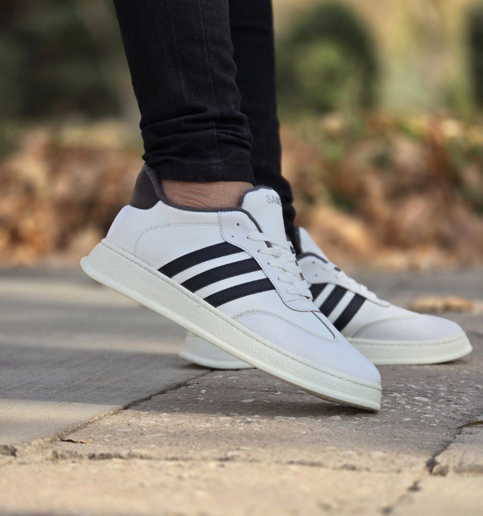 حرااااج شگفت انگیز  کفش اسپرت ونس مردانه  و پسرانه مدل آدیداس رنگ مشکی یه کار خوشپا و زیبا با ارسال رایگان