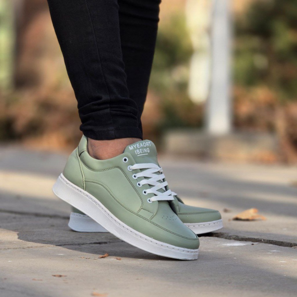 فروش ویژه  کفش اسپرت ونس مردانه  و پسرانه  رنگ طوسی زیره سفید مناسب افراد خوش پوش  با ارسال رایگان   با ارسال رایگان