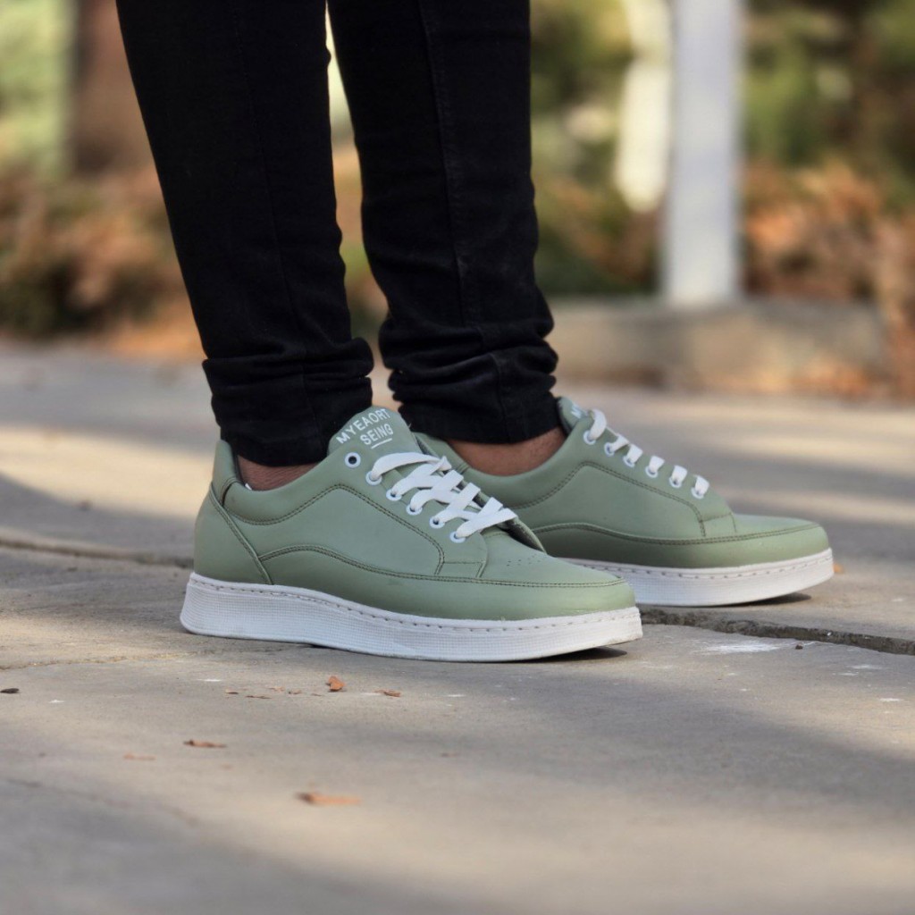 فروش ویژه  کفش اسپرت ونس مردانه  و پسرانه  رنگ طوسی زیره سفید مناسب افراد خوش پوش  با ارسال رایگان   با ارسال رایگان