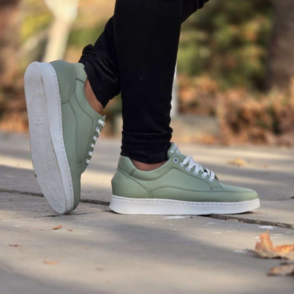 فروش ویژه  کفش اسپرت ونس مردانه  و پسرانه  رنگ طوسی زیره سفید مناسب افراد خوش پوش  با ارسال رایگان   با ارسال رایگان