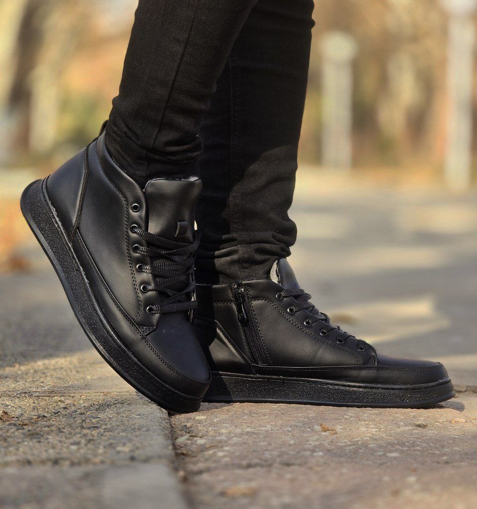 حراج واقعی کفش  نیم بوت اسپرت ونس مردانه  و پسرانه  رنگ طوسی تمام  یه کار شیک و جدید با ارسال رایگان