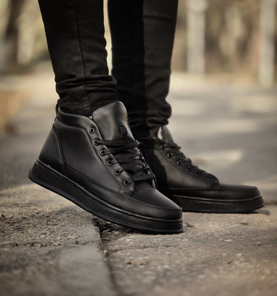 حراج واقعی کفش  نیم بوت اسپرت ونس مردانه  و پسرانه  رنگ مشکی تمام بغل زیپ جذاب و بی نظیر با ارسال رایگان