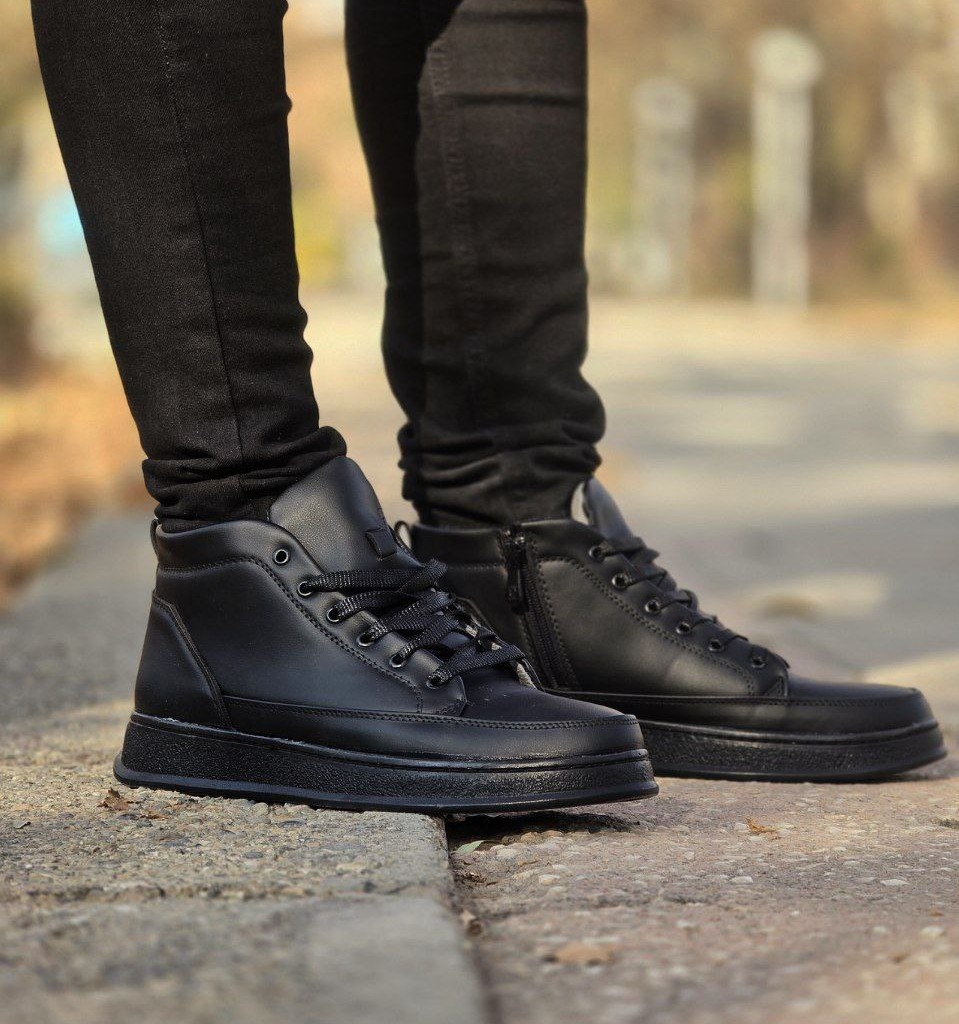 حراج واقعی کفش  نیم بوت اسپرت ونس مردانه  و پسرانه  رنگ طوسی تمام  یه کار شیک و جدید با ارسال رایگان