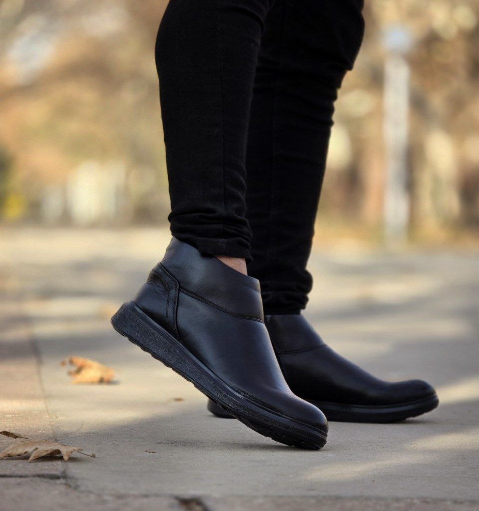 حراج واقعی کفش  نیم بوت اسپرت ونس مردانه  و پسرانه  رنگ مشکی تمام بغل زیپ جذاب و بی نظیر با ارسال رایگان