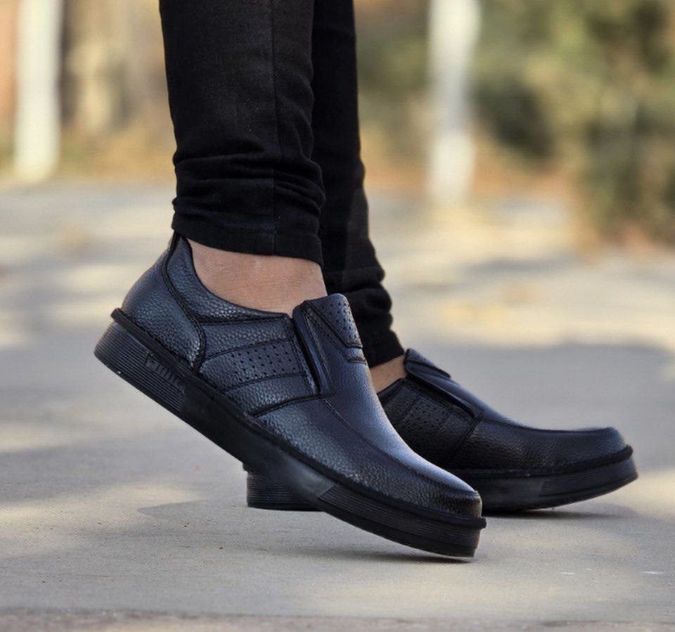 فروش ویژه کفش مجلسی طبی مناسب روز پدر با کیفیت فوق‌العاده عالی رنگ مشکی  زیره پیو راحت و سبک با ارسال رایگان