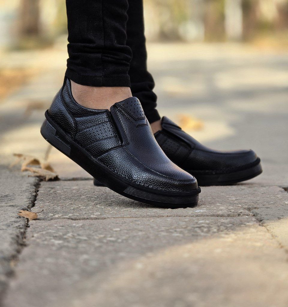فروش ویژه روز مرد کفش طبی مجلسی اسپورت اداری مردانه رنگ مشکی زیره پیو نرم و راحت  با ارسال رایگان