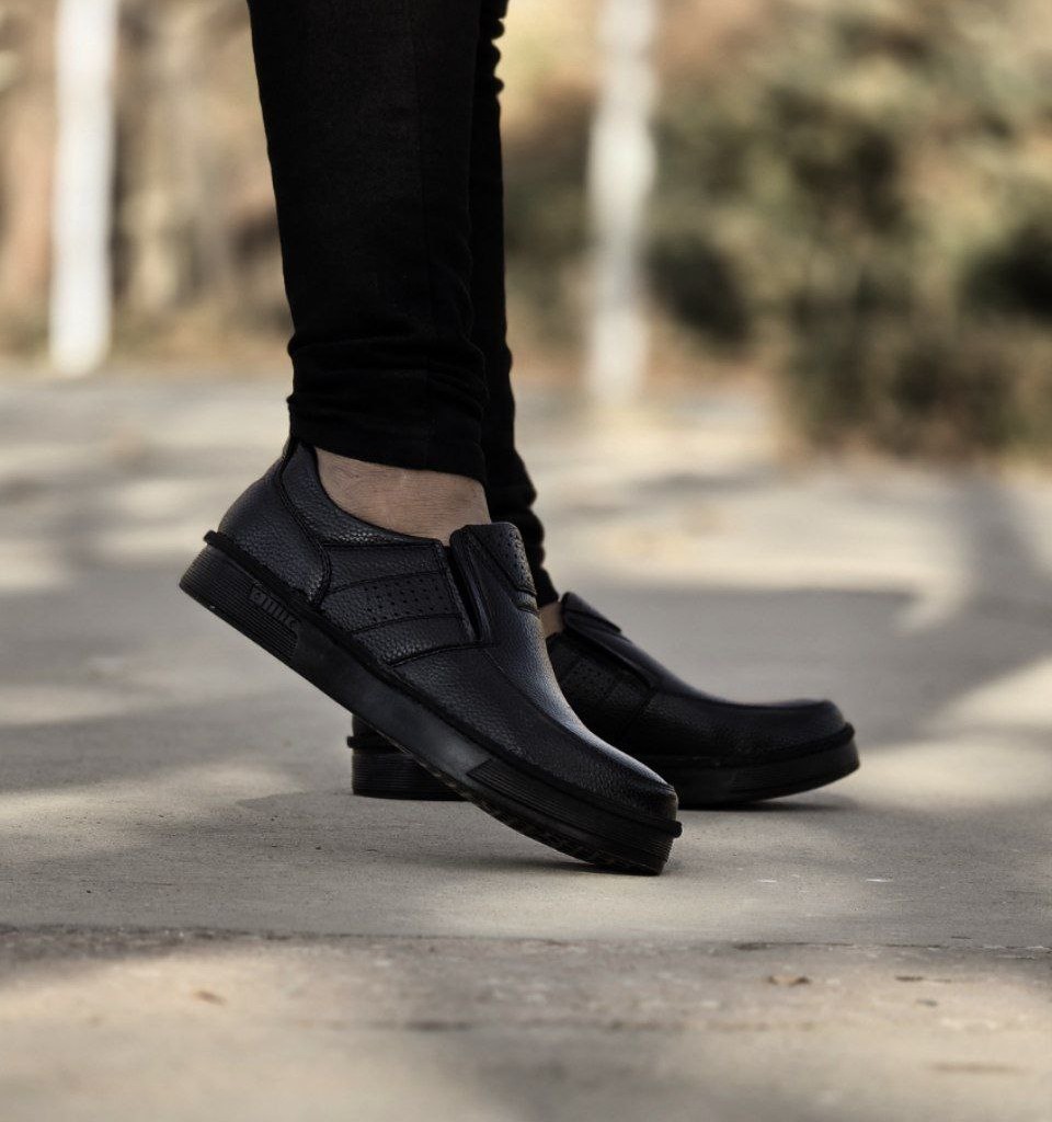 فروش ویژه روز مرد کفش طبی مجلسی اسپورت اداری مردانه رنگ مشکی زیره پیو نرم و راحت  با ارسال رایگان