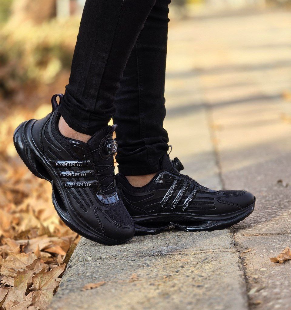 فروش جذاب کفش اسپرت مردانه مدل پمپی  مقاوم و راحت رنگ  سفید طوسی مشکی با ارسال رایگان